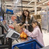 Malgré une hausse des prix de seulement 1,6% en août, "les risques liés à l'inflation ne sont pas encore entièrement écartés", ont averti les économistes de Credit Suisse.